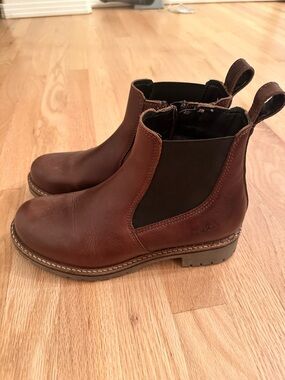 Bos. & Co. Brown Leather Chelsea Ankle Boots